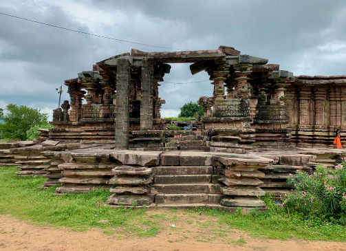 Kota Gullu (Ghanpur Group of Temples)